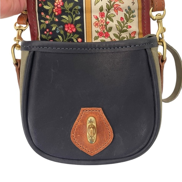 J.W. Hulme Crossbody Shoulder Bag Small - Picture 7 of 16